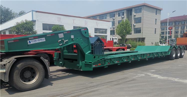 Tri Axle Detachable Gooseneck Trailer for Sale In Guyana