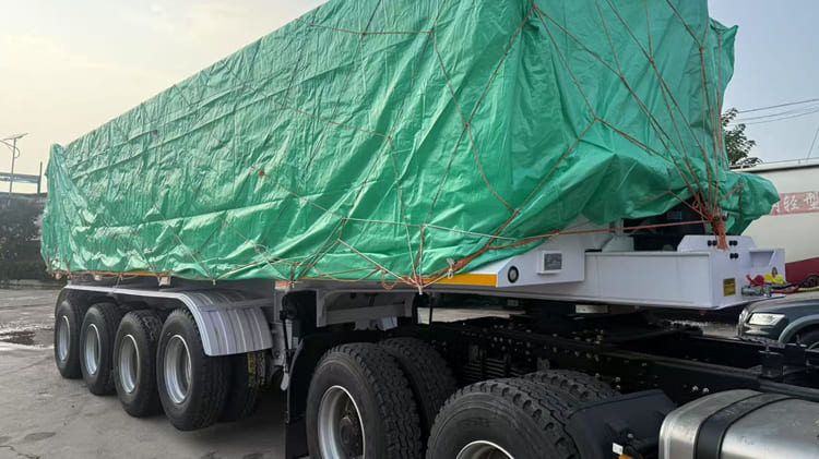 4 Axle Oil Tanker Truck Trailer for Sale in Tanzania