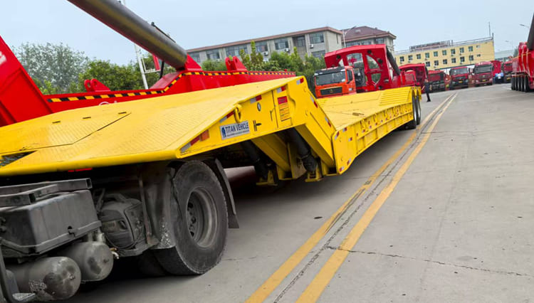 Folding Gooseneck Trailer for Sale in Nigeria