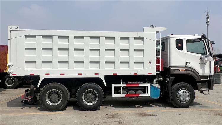 Howo Dump Trucks 6x4 for Sale In Sierra Leone