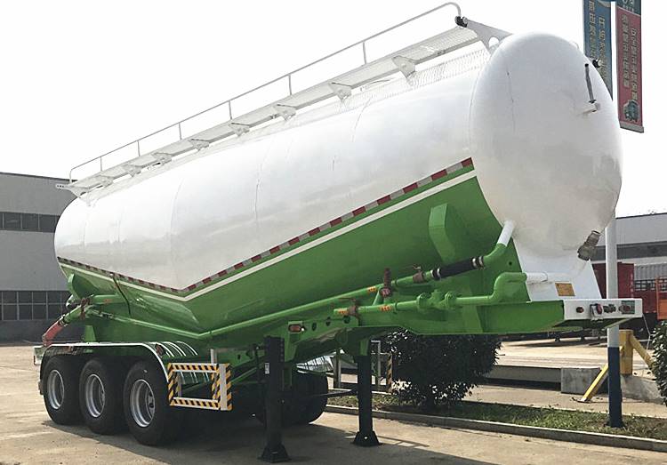Tri Axle Dry Bulk Cement Trailer for Sale in Sudan
