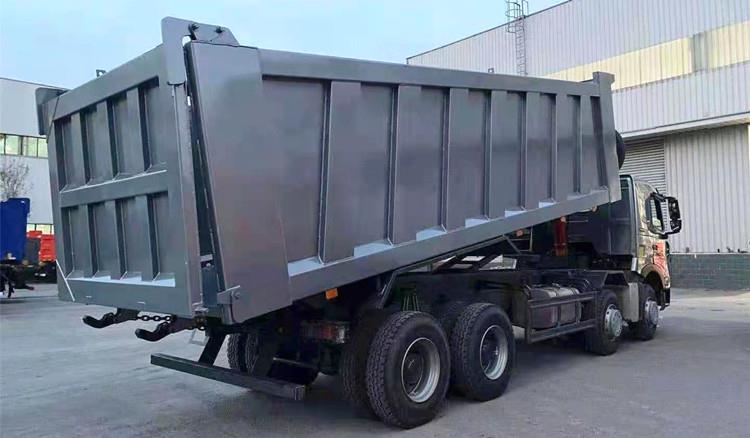 Sinotruk Howo A7 420 8x4 Dump Truck 30 Ton Tipper for Sale