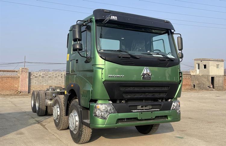 Sinotruk Howo 380 hp 8x4 12 Wheeler Cargo Truck Chassis for Sale