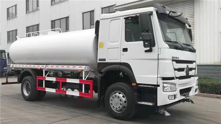 Howo 4x2 7 Wheels  Water Tank Truck Water Bowser with Sprinkler for Sale Price