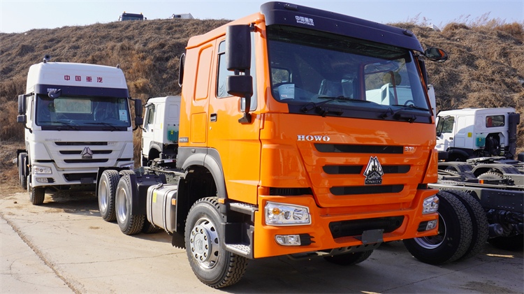 2023 New Howo 371 Truck Tractor 6x4 for Sale In Congo