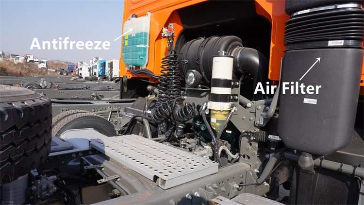 2023 New Howo 371 Truck Tractor 6x4 for Sale In Congo