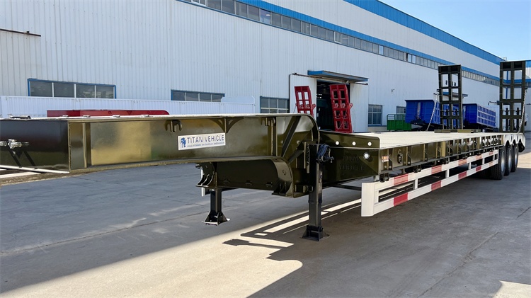 Tri Axle 60 Ton Low Bed Truck Trailer for Sale - Howo Sinotruk