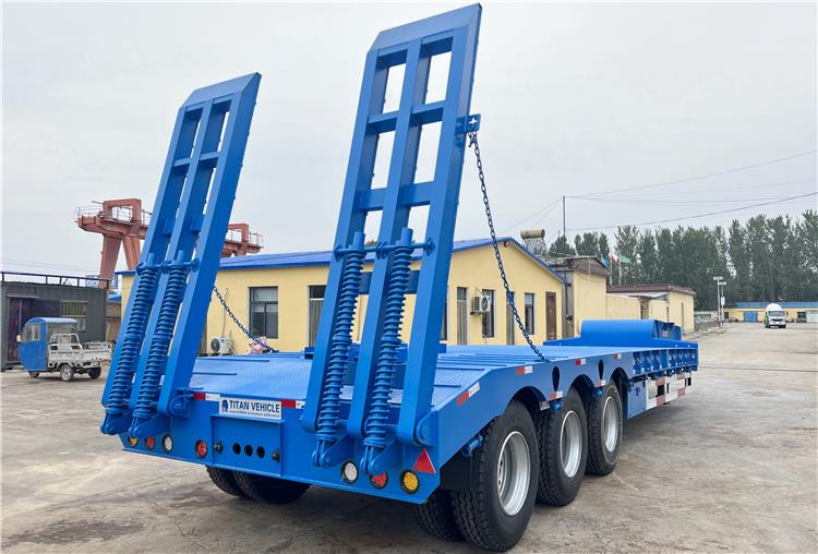 Low Bed Trailer 80 Tons for Sale Transport to Excavator