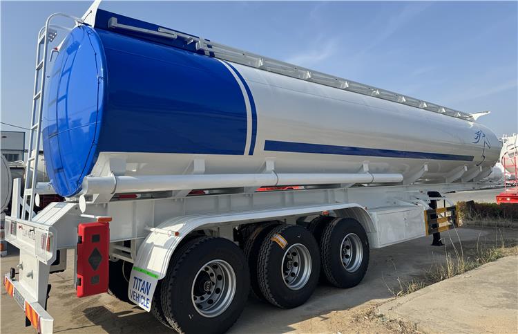 Tri Axle Fuel Tankers Semi Trailer for Sale In Guinea