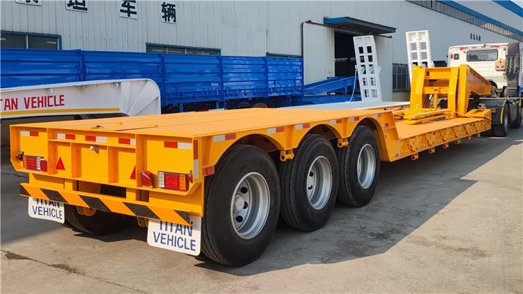 80 Ton Removable Gooseneck Trailer for Sale In Guyana