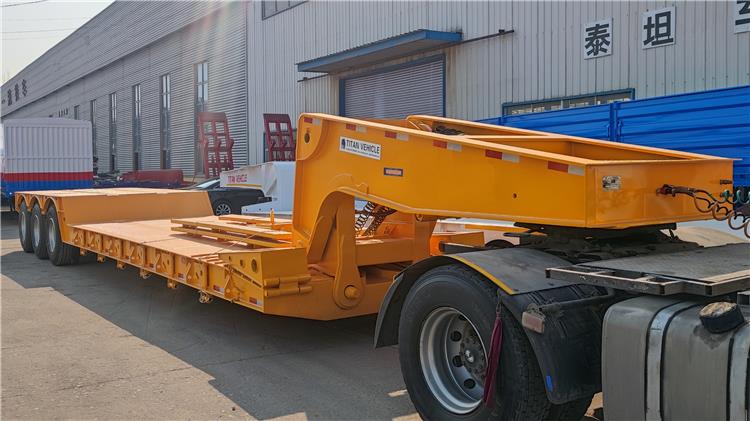 80 Ton Removable Gooseneck Trailer for Sale In Guyana