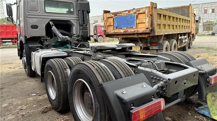 Second Hand Howo 380 Truck Tractor for Sale In Congo