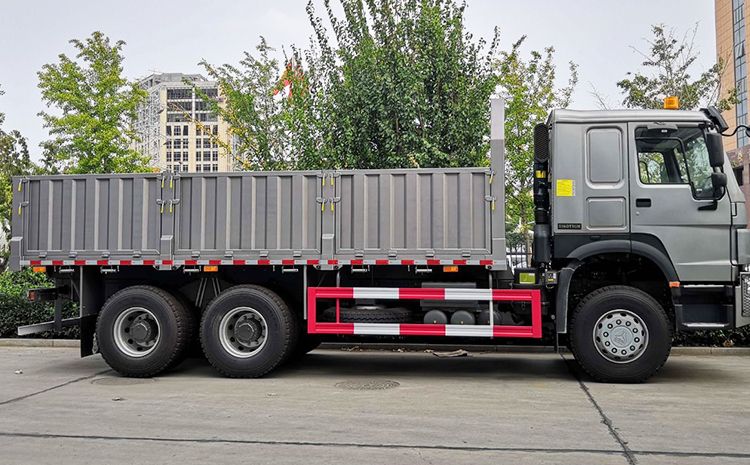 371 Sinotruk Howo Cargo Truck for Sale