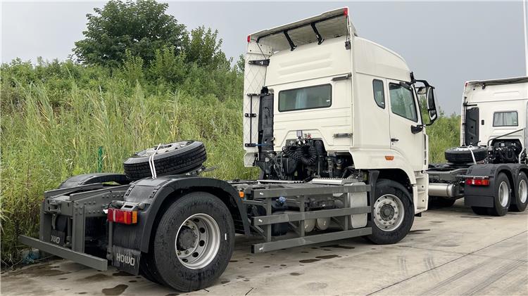 Howo NX 440 Truck Tractor for Sale In Papua New Guinea