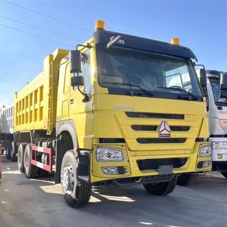 Sinotruk 6x4 Tipper with 13R22.5 Tires